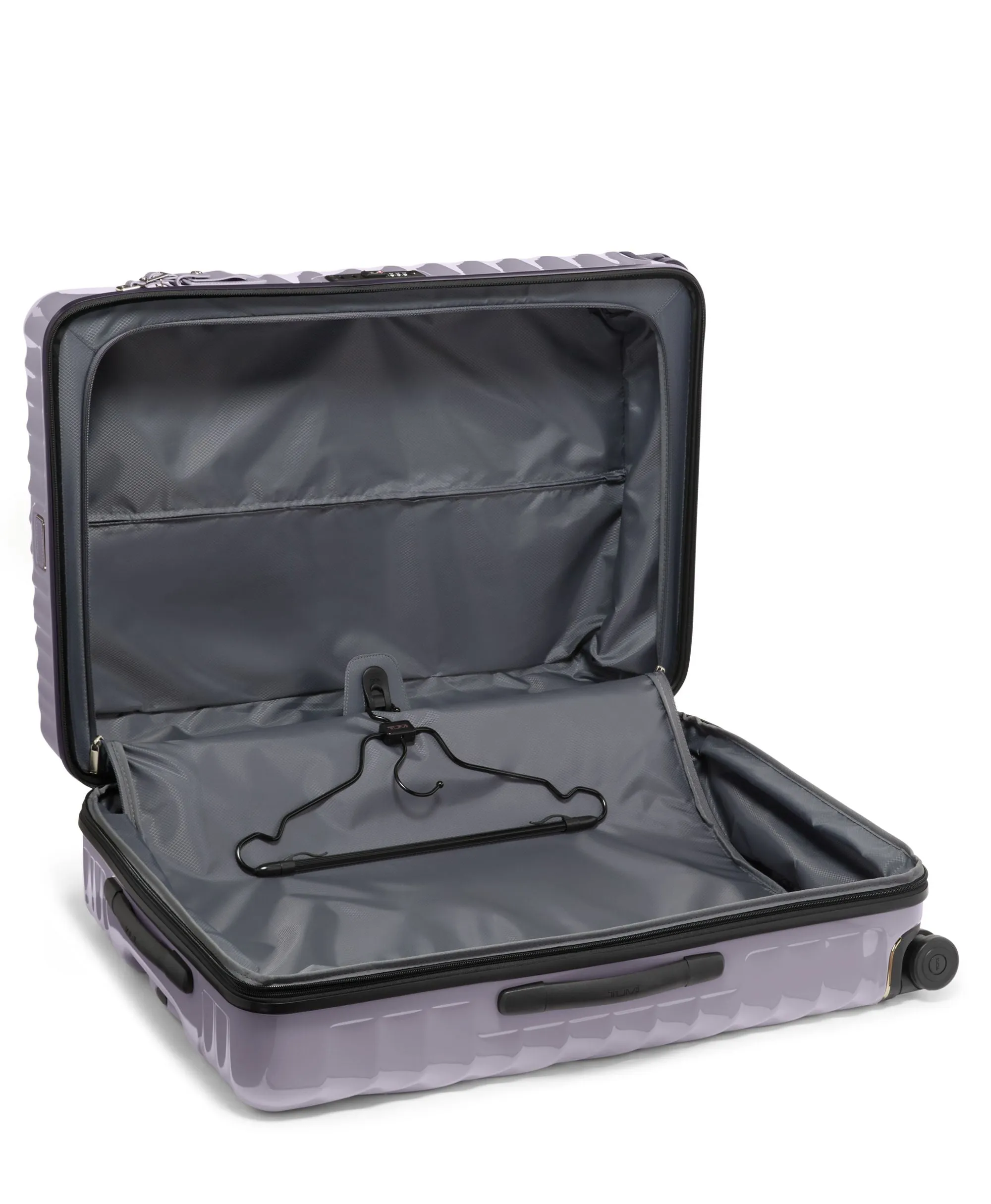 19 Degree Extended Trip Expandable 4 Wheeled Packing Case