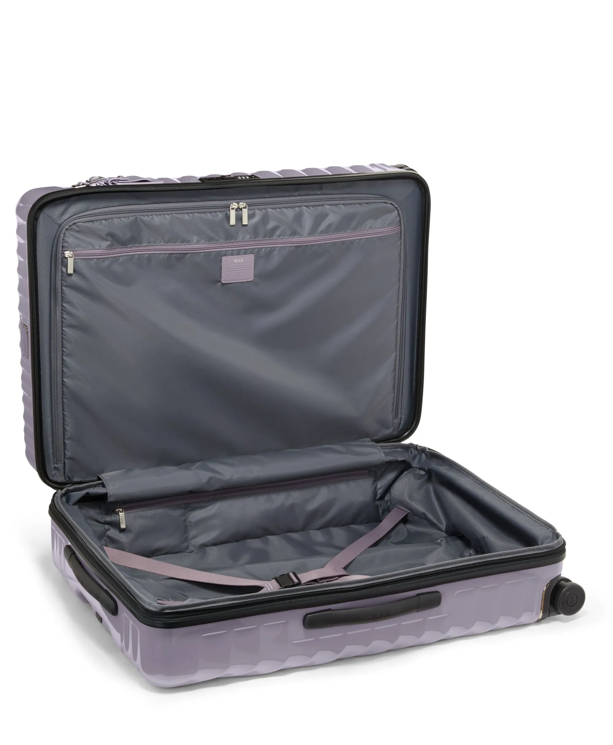 19 Degree Extended Trip Expandable 4 Wheeled Packing Case