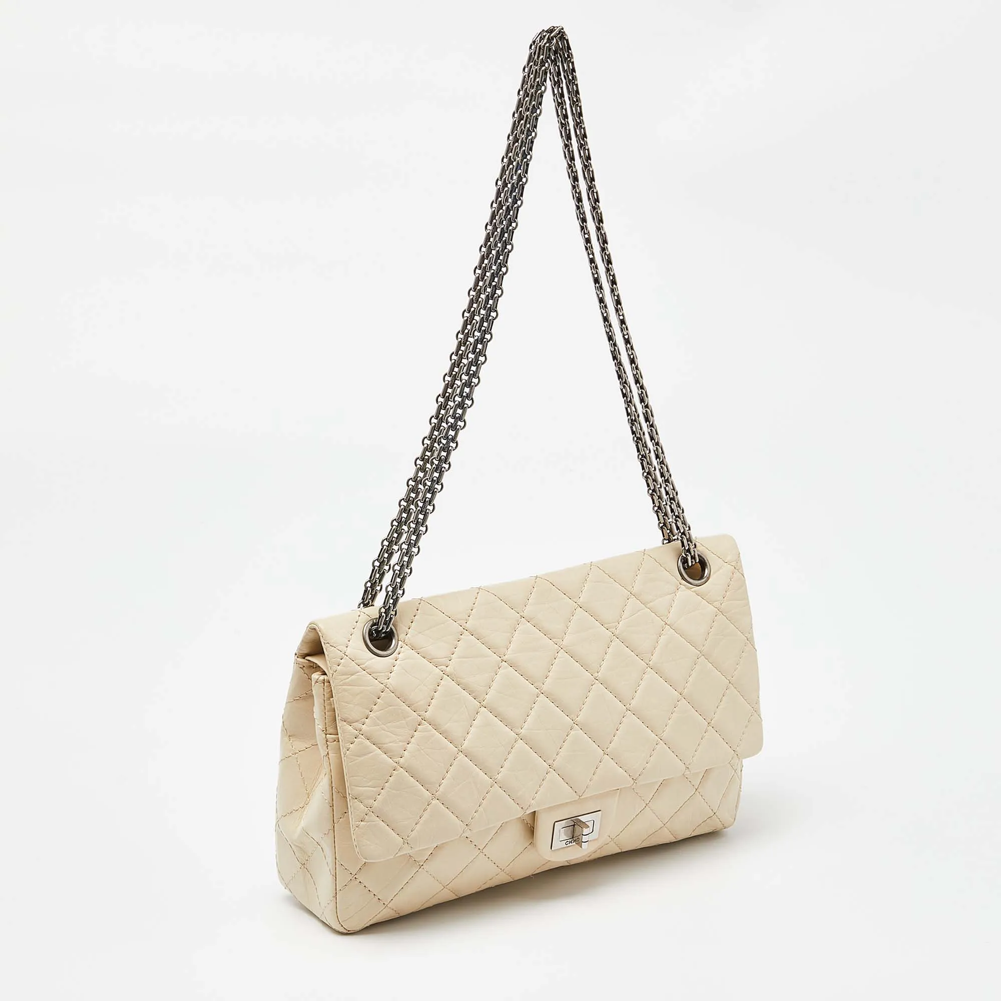 CHANEL Cream Quilted Aged Leather Classic 226 Reissue 2.55 Flap Bag