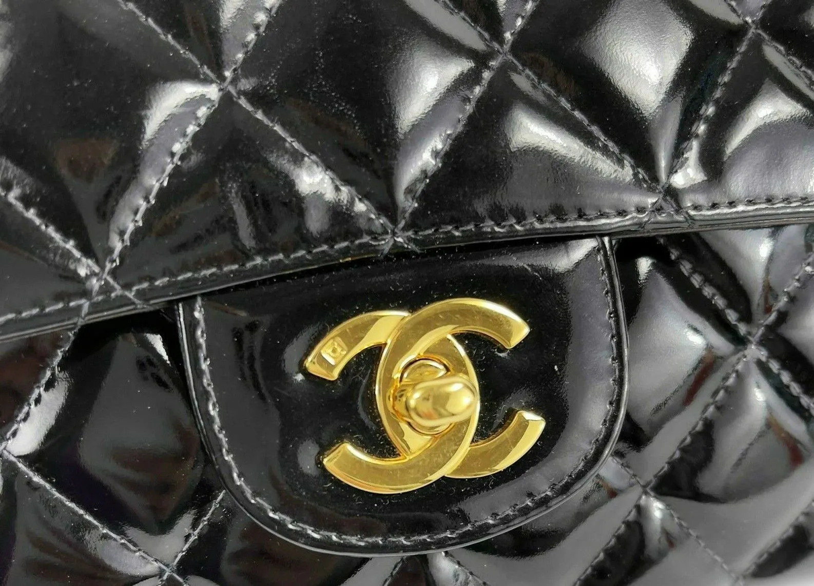 CHANEL - VTG 1996 Medium Black Top Handle Kelly Medium Flap Bag - Patent Leather