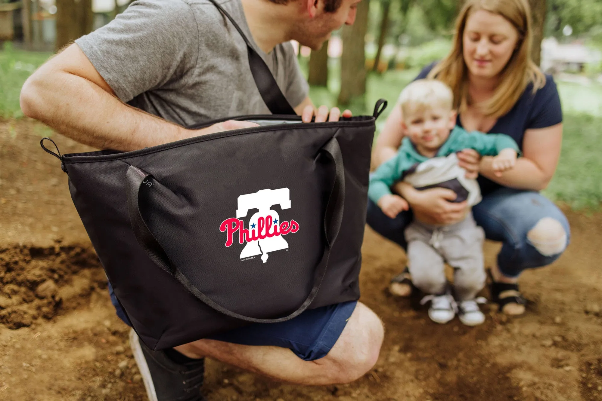 Philadelphia Phillies - Tarana Cooler Tote Bag