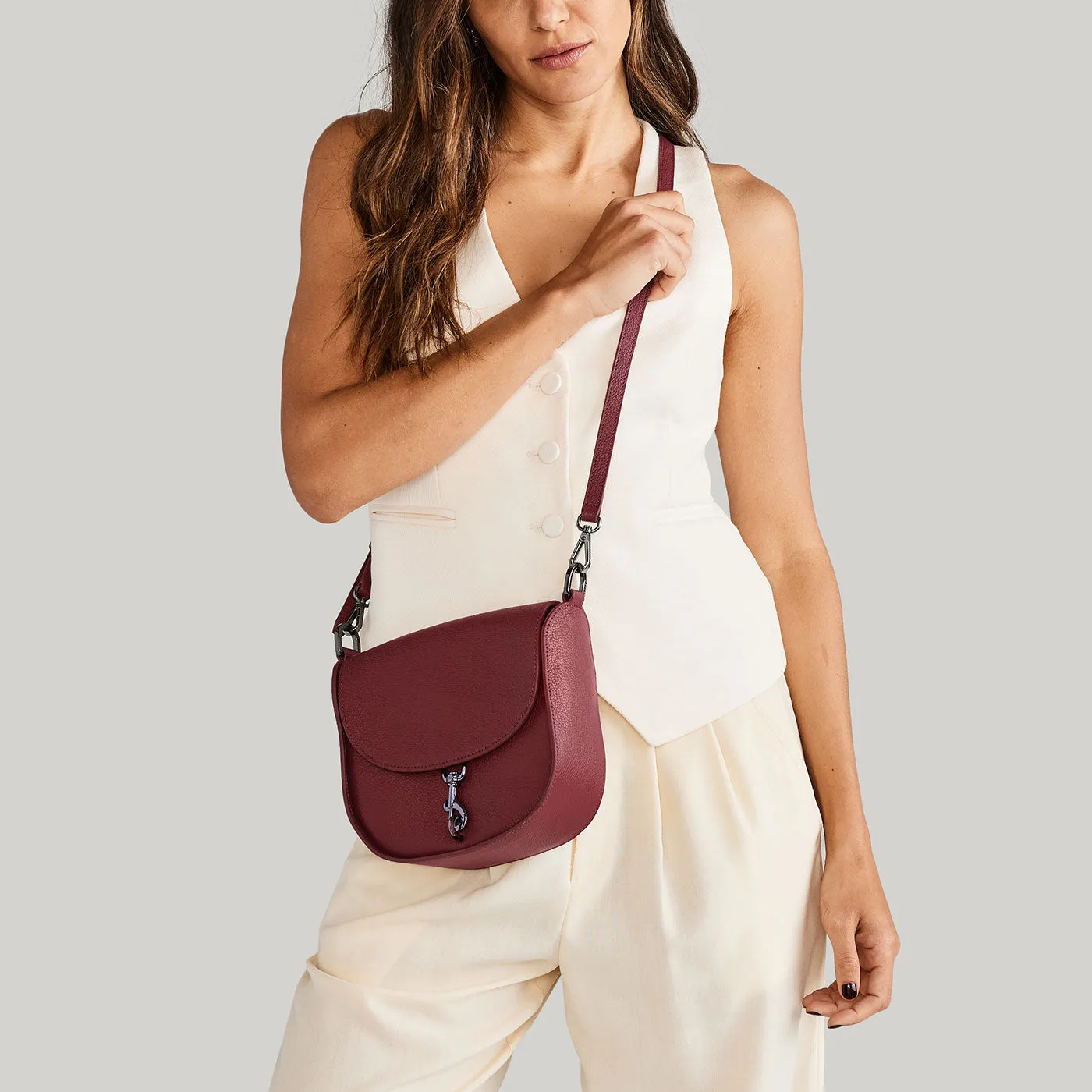 Trigger Saddle Crossbody